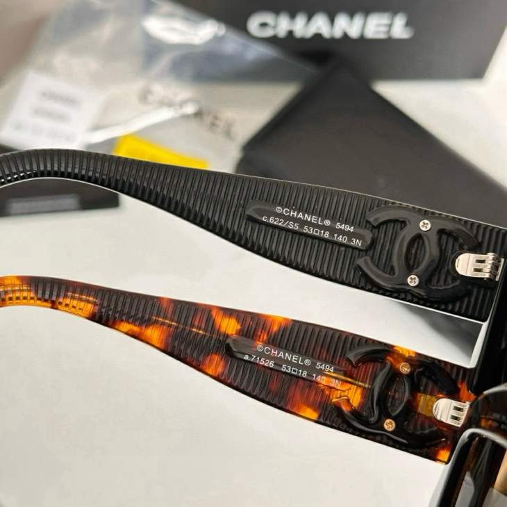 Picture of Chanel Sunglasses _SKUfw77644301fw